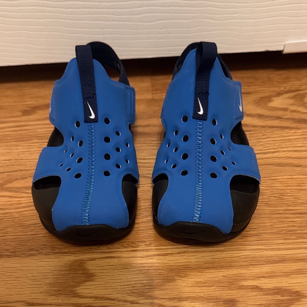 Nike Kids Black and Blue Sandals